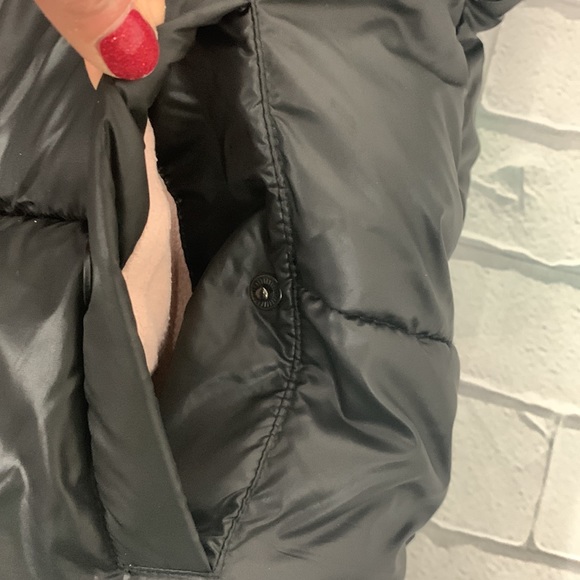 Michael Kors Girls Hooded puffer Jacket. Size 10. Black pink. MK Logo - Picture 13 of 16